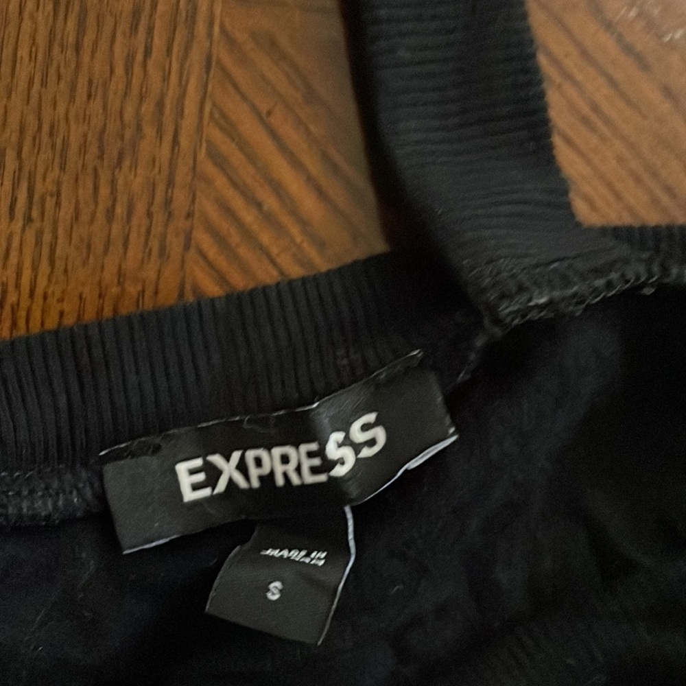 Express open back crop sweater - Picture 2 of 3